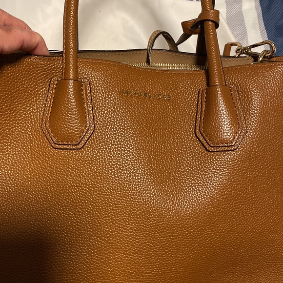 Michael Lots hand or shoulder bag. Color: Luggage; Leather - Picture 12 of 12